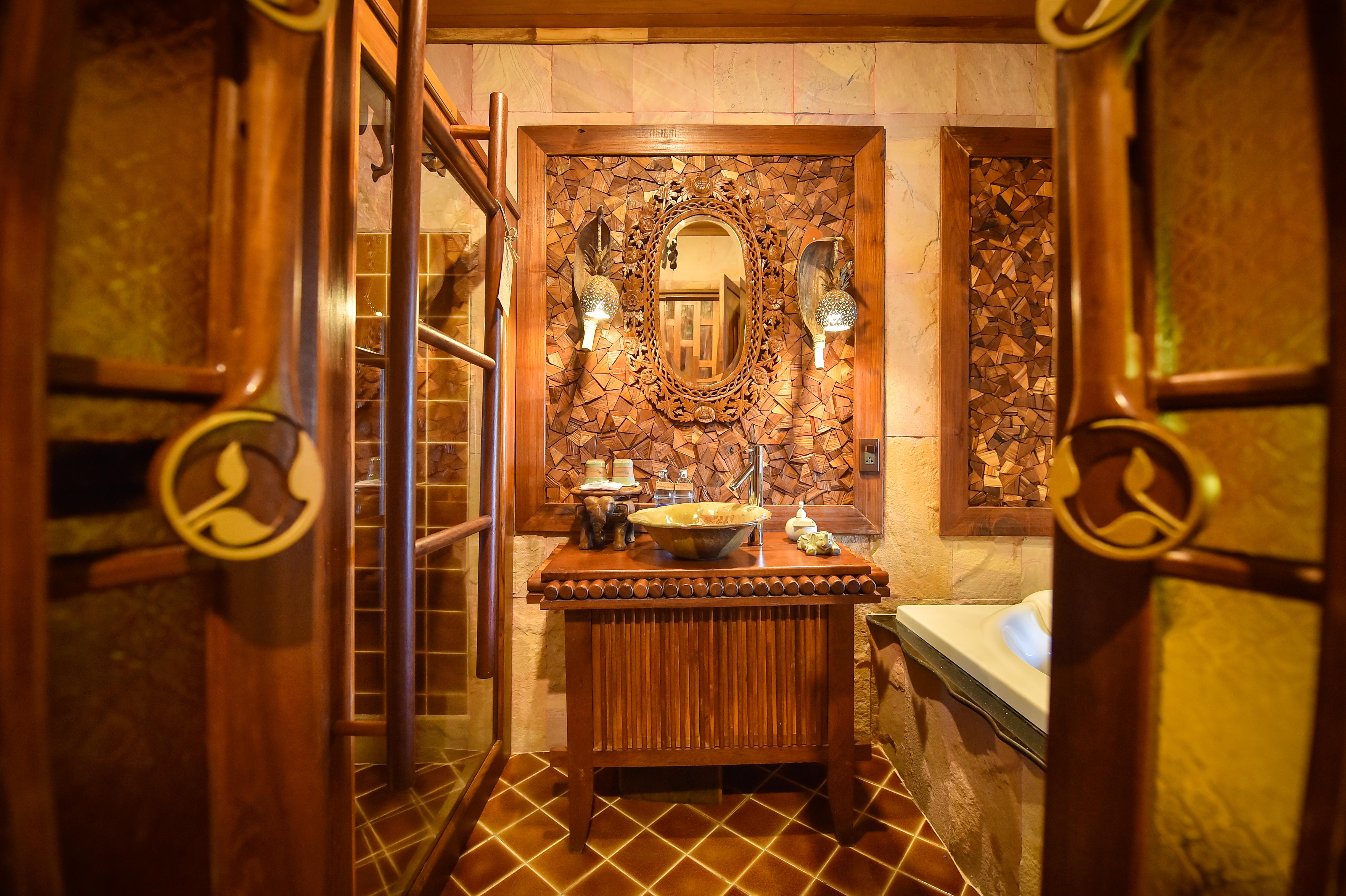 Santhiya Koh Phangan Resort And Spa Eksteriør bilde Bathroom