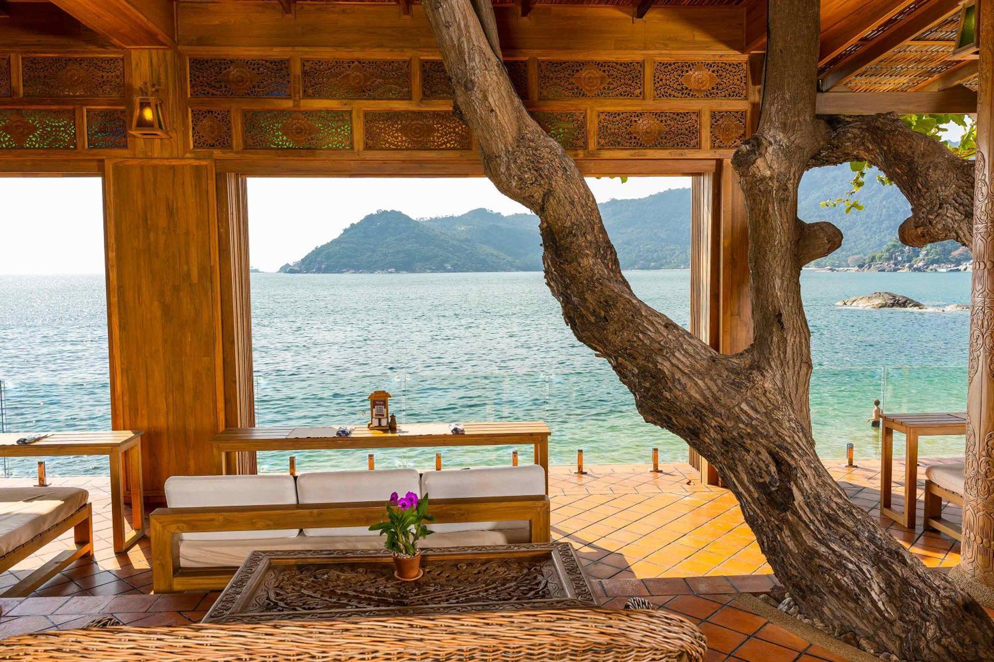 Santhiya Koh Phangan Resort And Spa Eksteriør bilde View of the beach from the resort