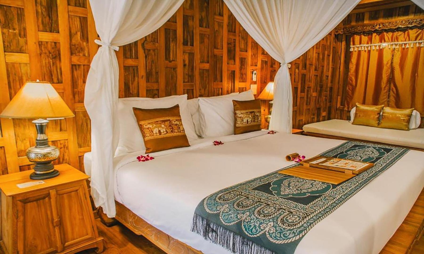 Santhiya Koh Phangan Resort And Spa Eksteriør bilde A bedroom at the resort